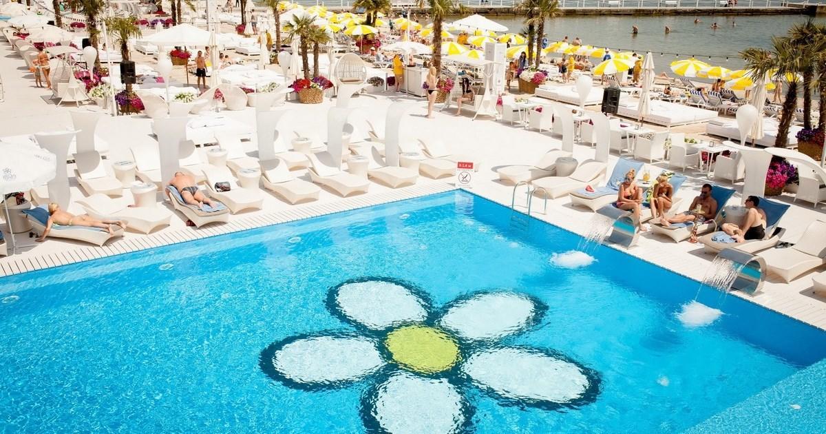 Family Apartments Aquamarine Of Arcadia أوديسا المظهر الخارجي الصورة